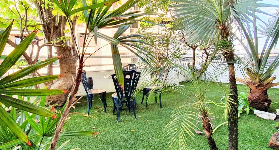 For rent 4 bedrooms condo in Khlong Toei, Bangkok