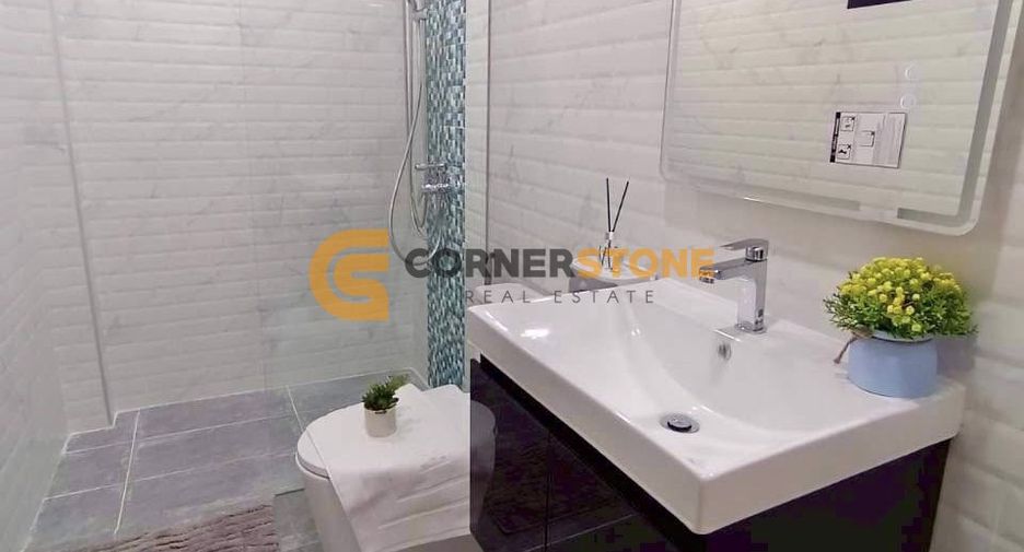 For sale 4 bedrooms house in East Pattaya, Pattaya