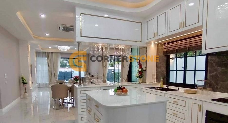 For sale 4 bedrooms house in East Pattaya, Pattaya