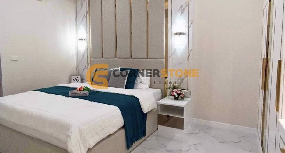 For sale 4 bedrooms house in East Pattaya, Pattaya