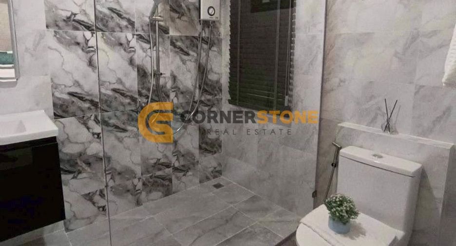 For sale 4 bedrooms house in East Pattaya, Pattaya