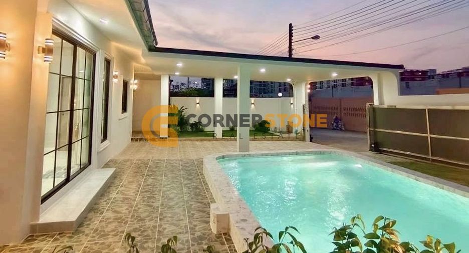 For sale 4 bedrooms house in East Pattaya, Pattaya