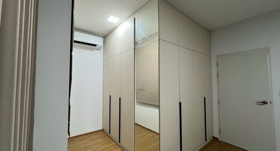 For rent 3 bedrooms townhouse in Bang Phli, Samut Prakan