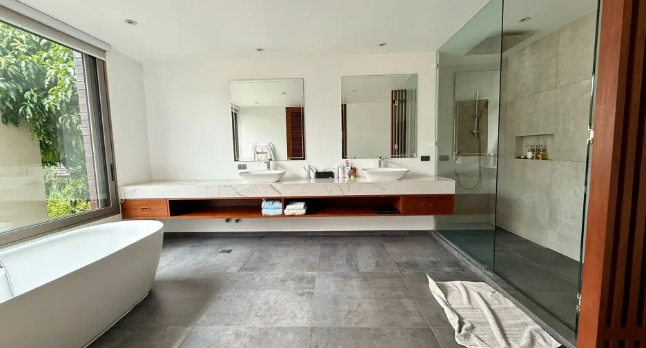 For rent 5 bedrooms villa in Thalang, Phuket