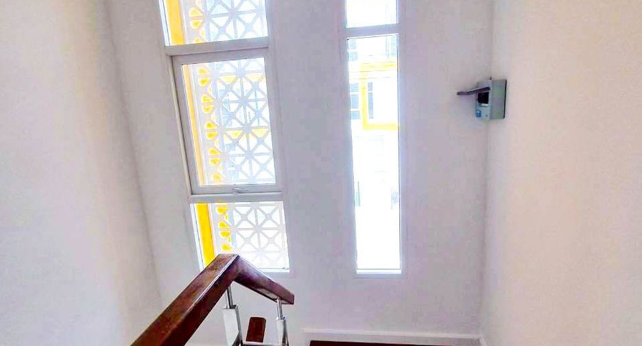 For sale 3 bedrooms townhouse in Phutthamonthon, Nakhon Pathom