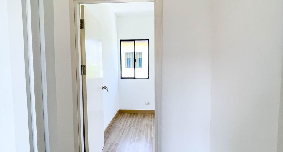 For sale 3 ベッドルーム house in Krathum Baen, Samut Sakhon