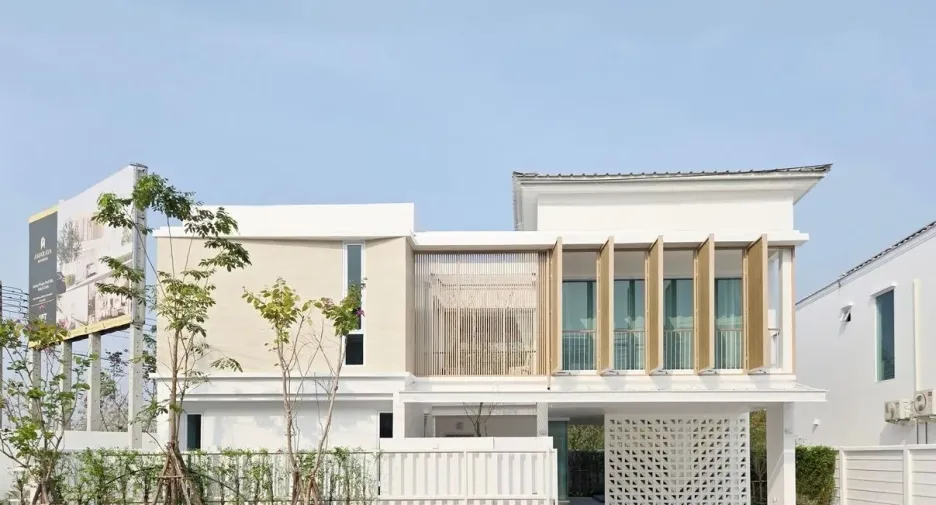 For sale 4 bedrooms house in Si Maha Phot, Prachin Buri