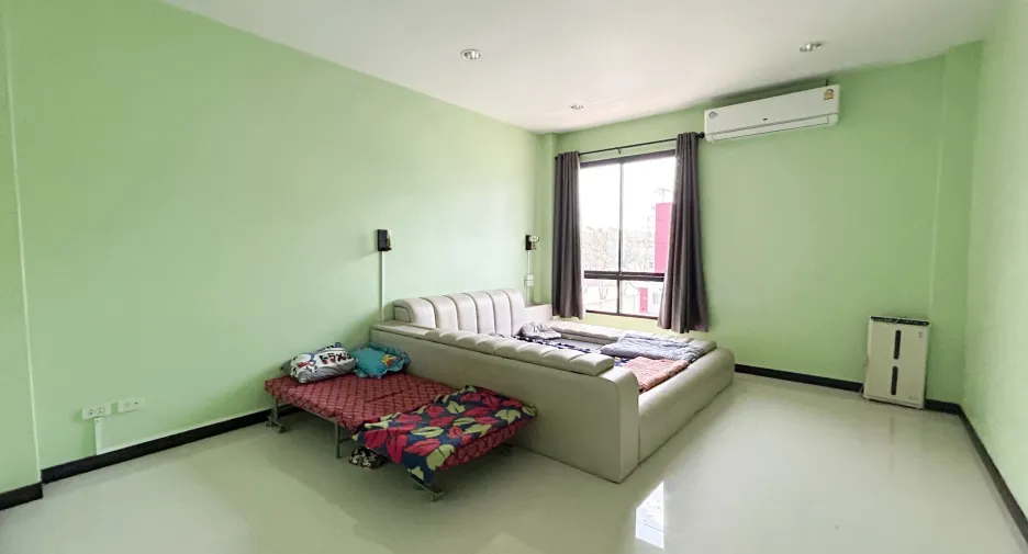 For sale studio house in Bang Len, Nakhon Pathom