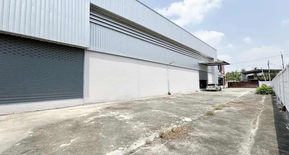 For sale studio house in Bang Len, Nakhon Pathom