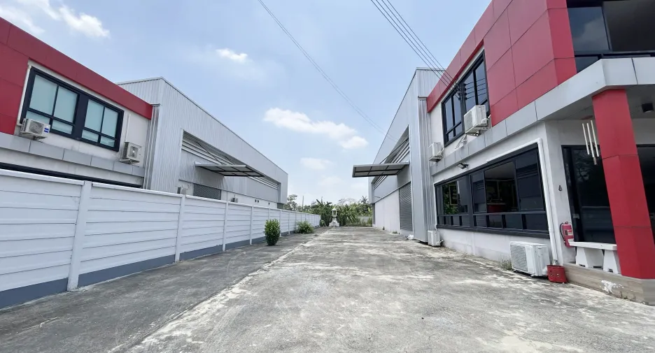 For sale studio house in Bang Len, Nakhon Pathom