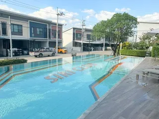 For sale 4 bedrooms townhouse in Lat Lum Kaeo, Pathum Thani