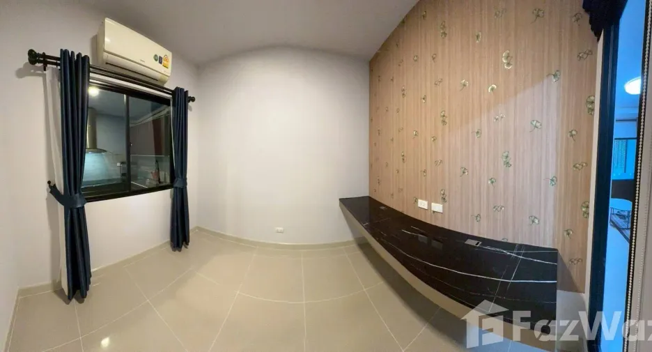 For sale 4 bedrooms townhouse in Lat Lum Kaeo, Pathum Thani