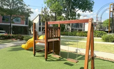 For sale 4 bedrooms townhouse in Lat Lum Kaeo, Pathum Thani