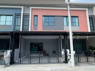 For sale 4 bedrooms townhouse in Lat Lum Kaeo, Pathum Thani