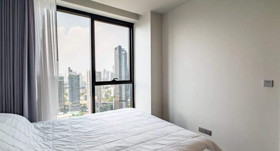 For sale 1 bed condo in Khlong Toei, Bangkok