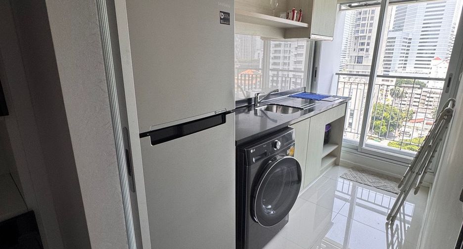 For rent 1 bed condo in Sathon, Bangkok