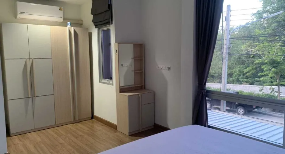 For rent 3 bedrooms townhouse in Thalang, Phuket