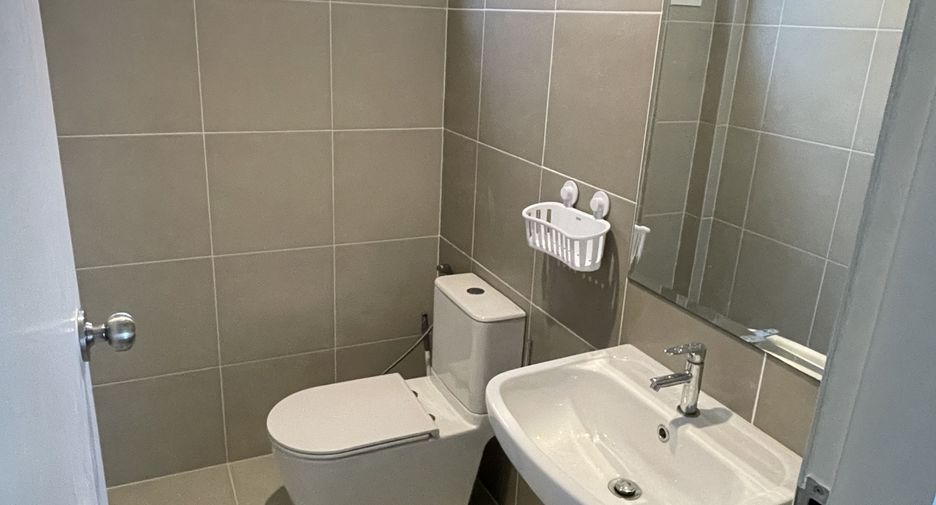 For rent 3 bedrooms townhouse in Thalang, Phuket