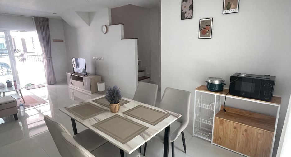 For rent 3 bedrooms townhouse in Thalang, Phuket