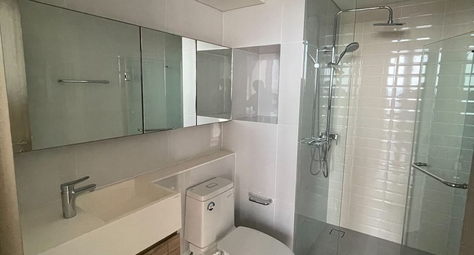 For sale 1 bed condo in Phra Khanong, Bangkok