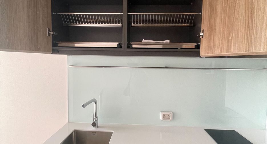 For sale 1 bed condo in Phra Khanong, Bangkok