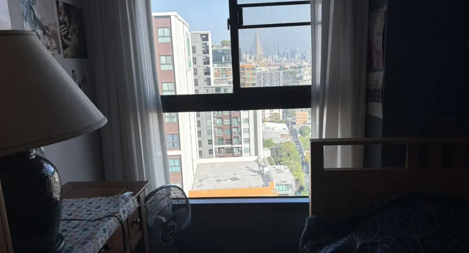 For rent 2 bedrooms condo in Bang Phlat, Bangkok