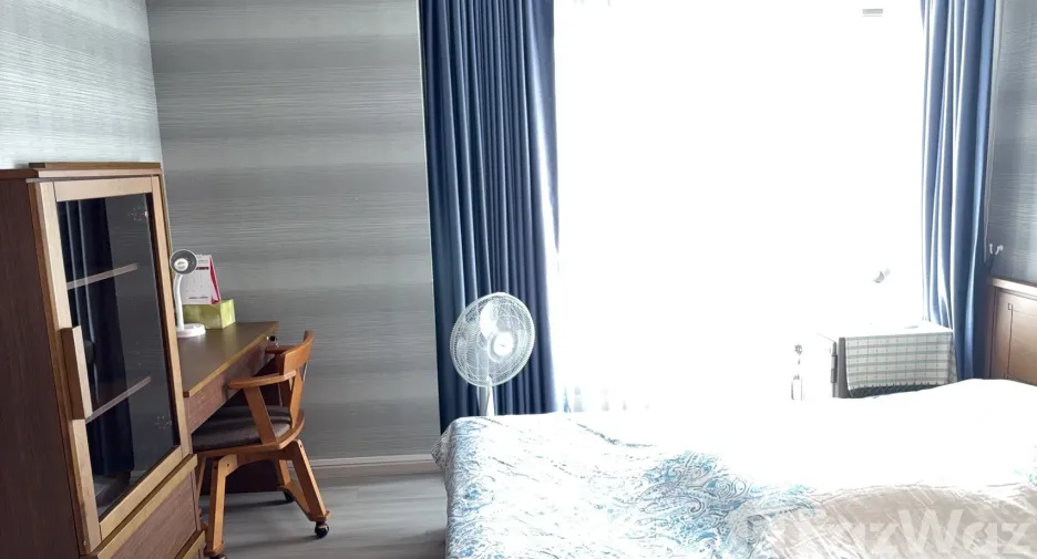 For rent 2 bedrooms condo in Bang Phlat, Bangkok