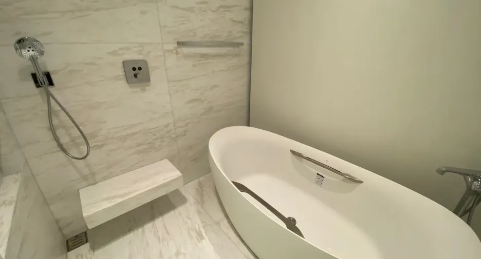 For rent 2 bedrooms condo in Pathum Wan, Bangkok