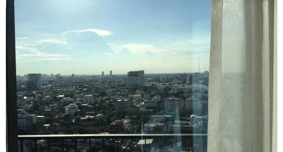 For rent 1 bed condo in Phaya Thai, Bangkok