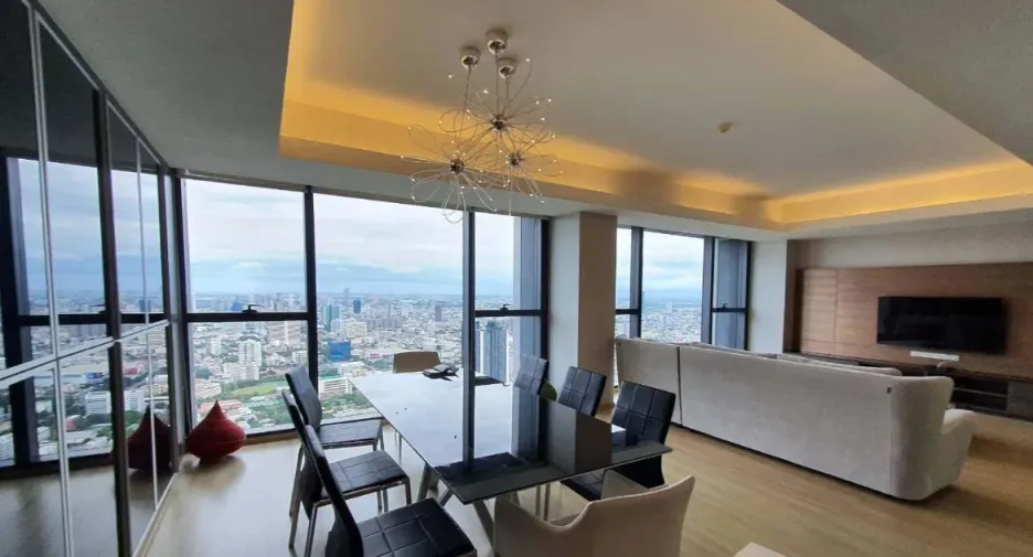 For rent 3 bedrooms condo in Sathon, Bangkok