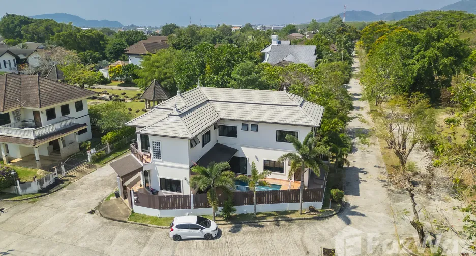 Villa en venta de 4 habitaciones en Mueang Phuket, Phuket