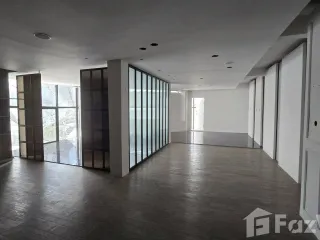 出租 3 卧室 商业空间 在 Watthana, 曼谷