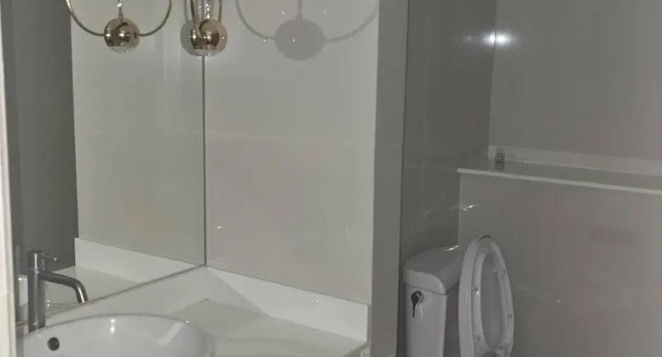 For rent 3 bedrooms retail Space in Watthana, Bangkok