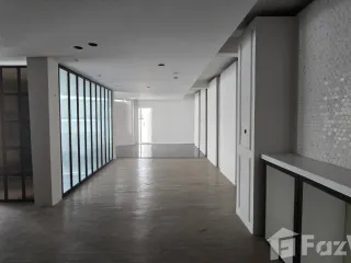 出租 3 卧室 商业空间 在 Watthana, 曼谷