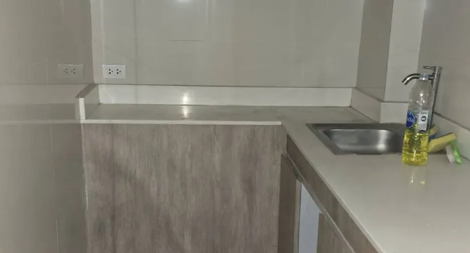 For rent 3 bedrooms retail Space in Watthana, Bangkok