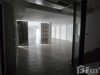 出租 3 卧室 商业空间 在 Watthana, 曼谷