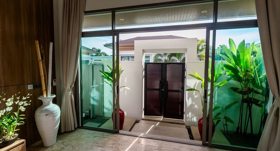 For sale 3 bedrooms villa in Thalang, Phuket