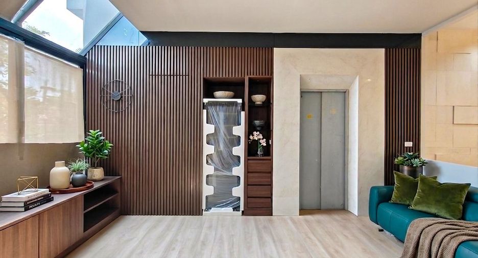 For sale and for rent 4 bedrooms villa in Wang Thonglang, Bangkok