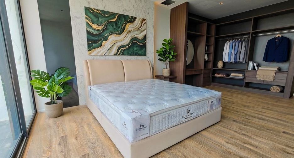 For sale and for rent 4 bedrooms villa in Wang Thonglang, Bangkok