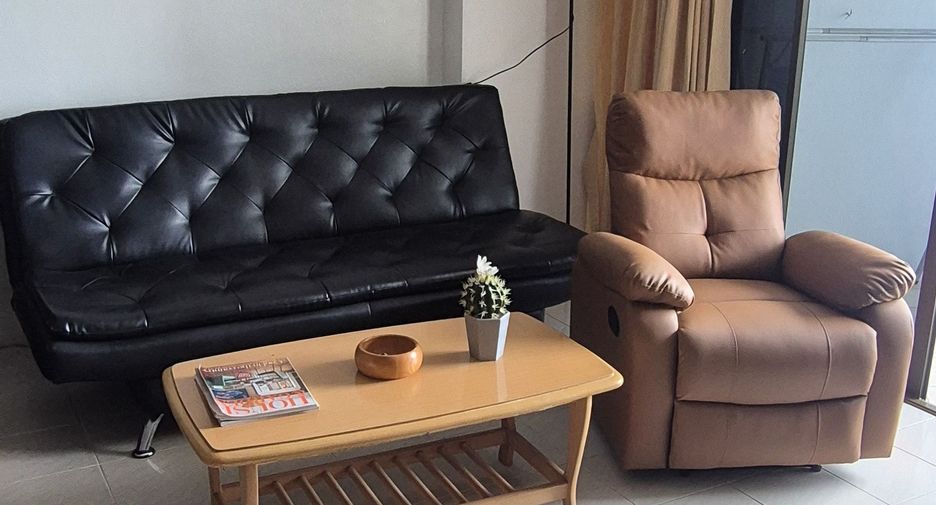 À louer studio condo à Pratumnak, Pattaya