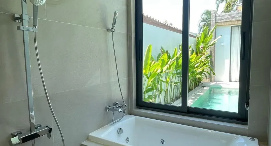 For rent 3 bedrooms villa in Mueang Phuket, Phuket