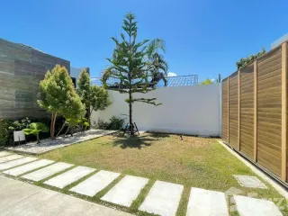 For rent 3 bedrooms villa in Mueang Phuket, Phuket