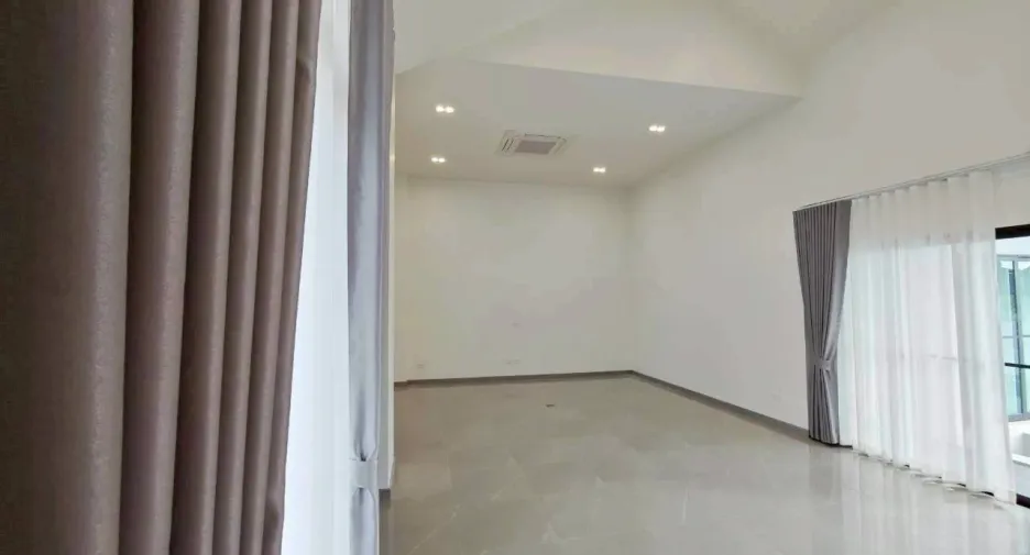 For sale 3 bedrooms villa in Doi Saket, Chiang Mai