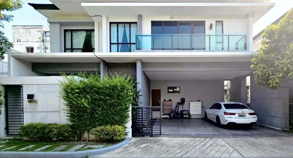 À louer 4 chambres maison à Wang Thonglang, Bangkok