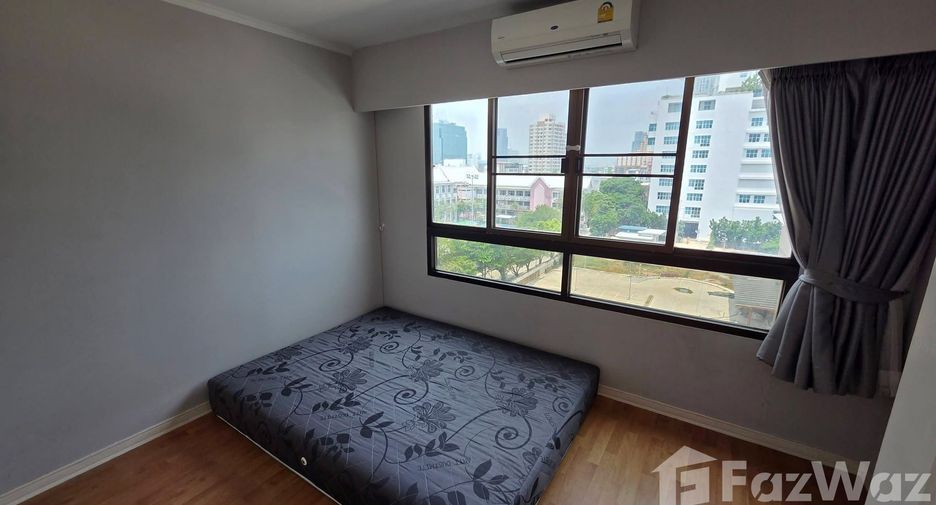 For rent 2 bedrooms condo in Phaya Thai, Bangkok