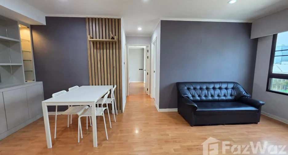 For rent 2 bedrooms condo in Phaya Thai, Bangkok