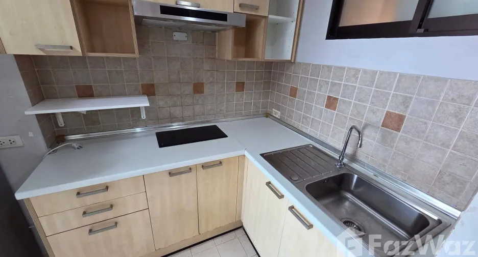 For rent 2 bedrooms condo in Phaya Thai, Bangkok