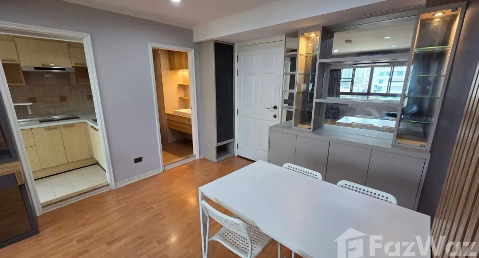 For rent 2 bedrooms condo in Phaya Thai, Bangkok