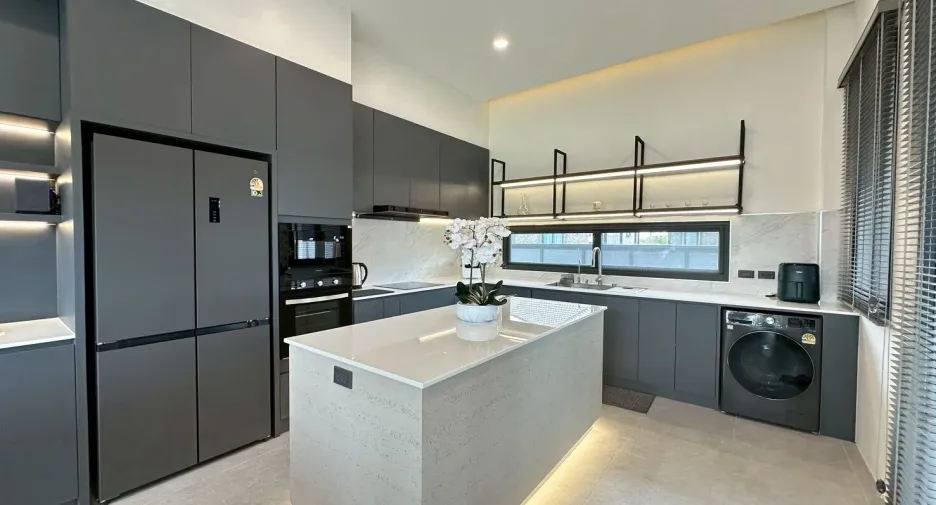 For rent 3 bedrooms house in East Pattaya, Pattaya
