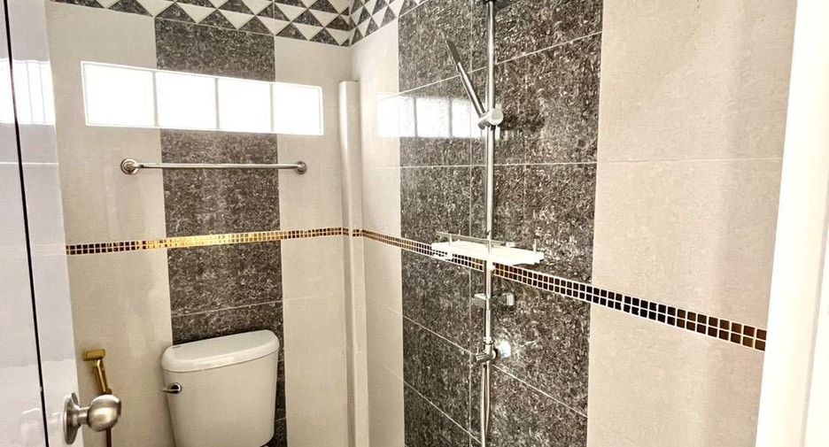 Haus zum Kauf mit 3 Zimmer in Bang Lamung, Chonburi